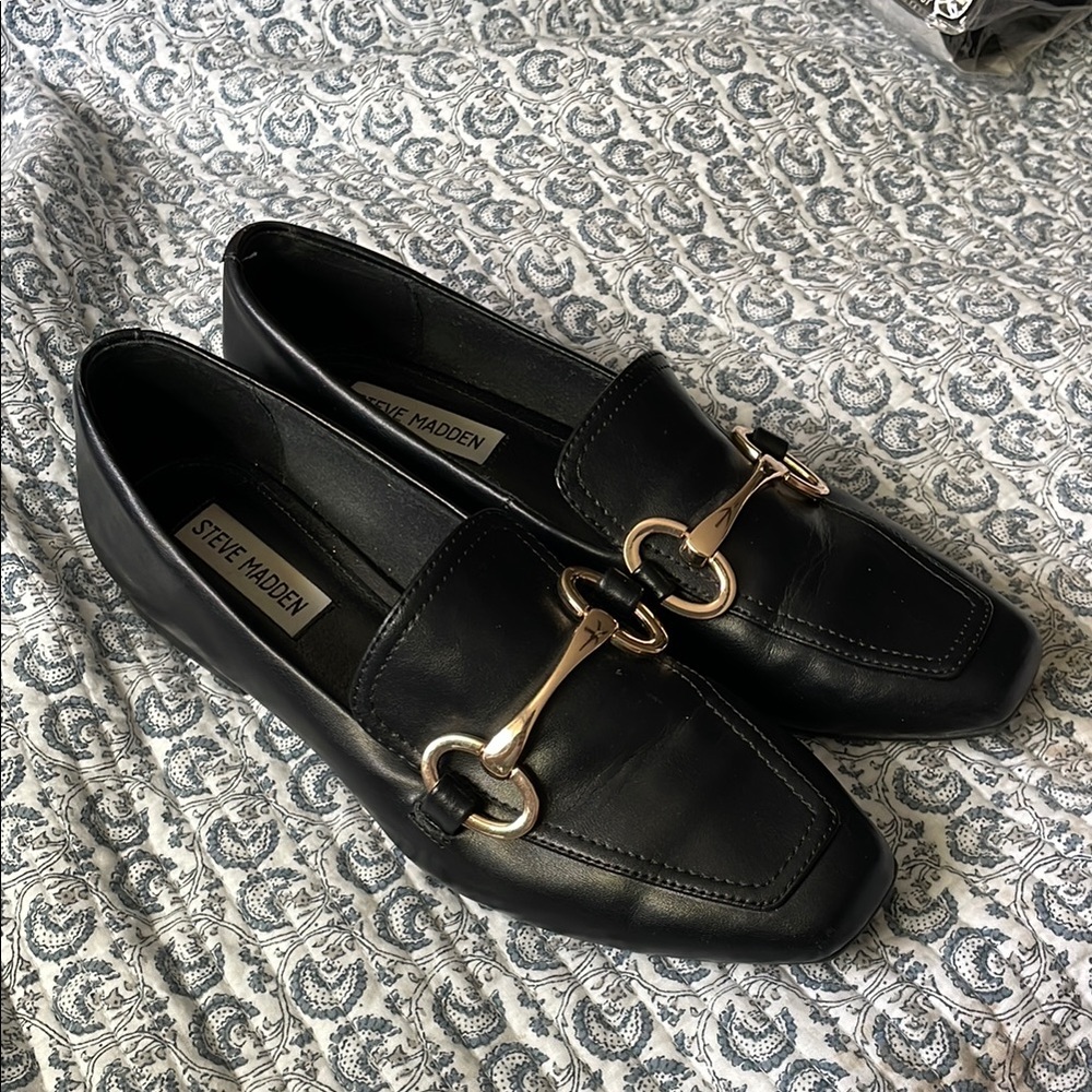 Steve Madden Black Leather Flats with Gold Hardware